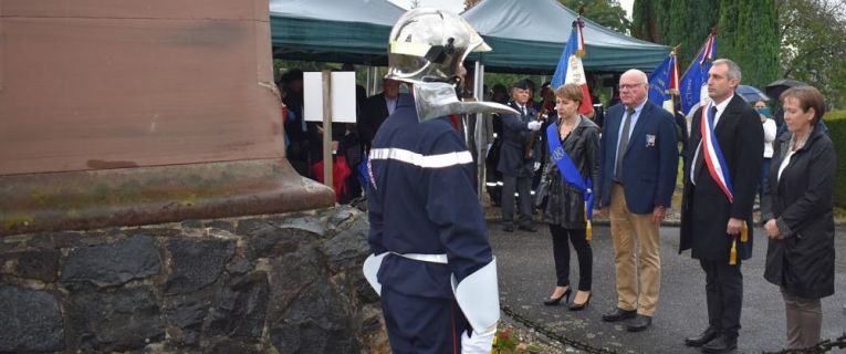 Commémoration de l'inauguration du Monument au cimetière.