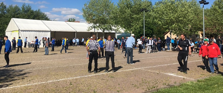 Le concours de pétanque du 1er mai