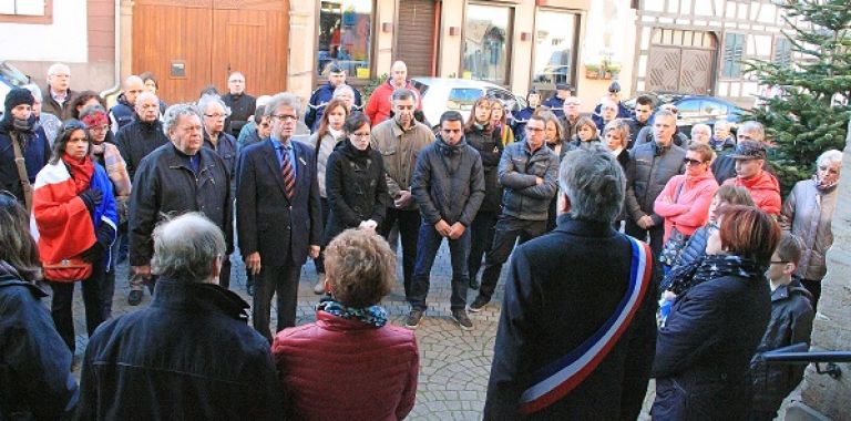 Hommage aux victimes des attentats de Paris